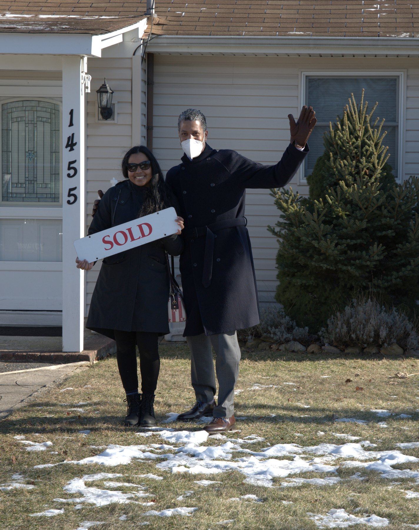 Sold, in Bay Shore